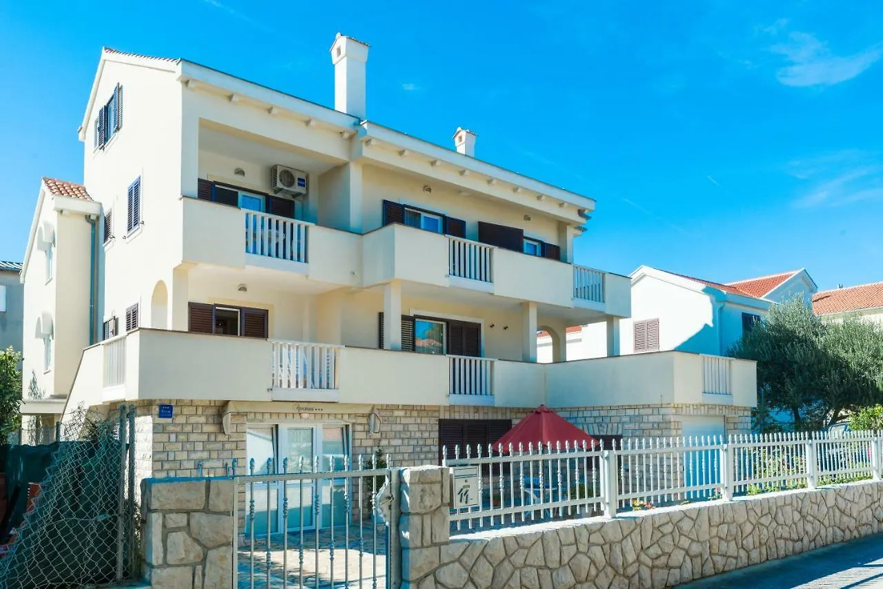 Apartments Victoria Zadar 0*,